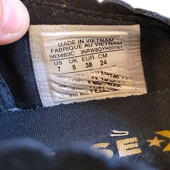 Converse Women's Black Suede Casual Slip On Shoes Size US 7 - Picture 4 of 6